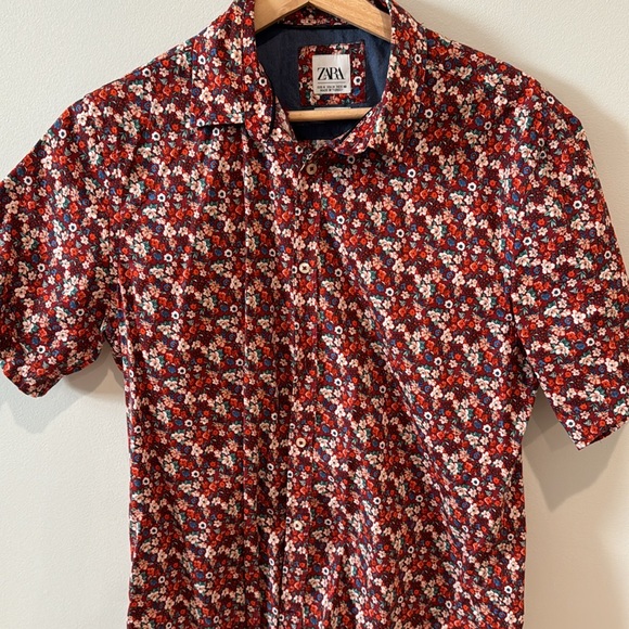 red button-up Zara medium slim fit - Picture 5 of 5